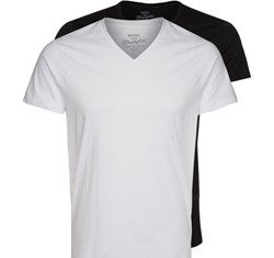 Klasyczna prostota: biały t-shirt