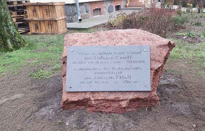 Tablica Hans Hellmut Kirst