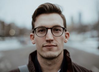 Jak okulary wpływają na nasz wizerunek?